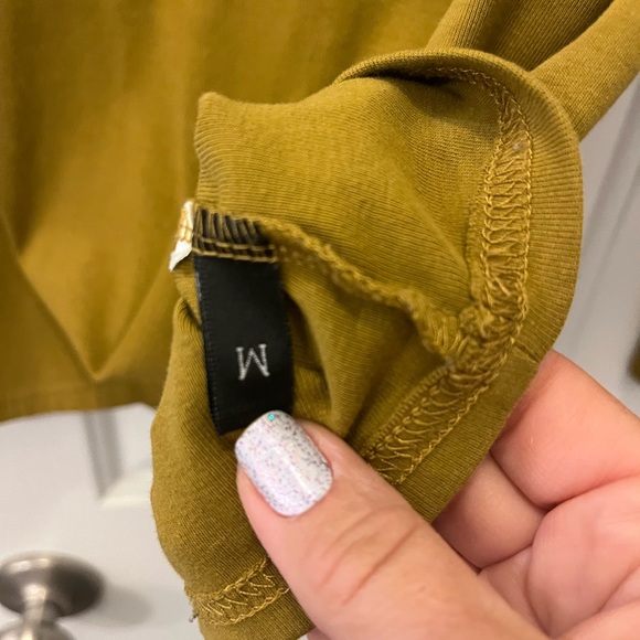 Long Sleeve Women's Top Medium Worn Once EUC - Picture 3 of 4